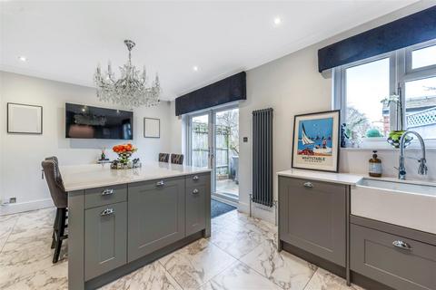 75 Parkview Road, New Eltham, London, SE9 3QR