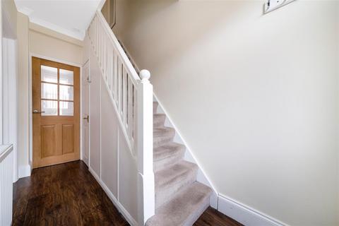 14 Gaitskell Road, London, SE9 2DL