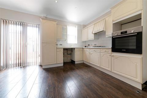 14 Gaitskell Road, London, SE9 2DL