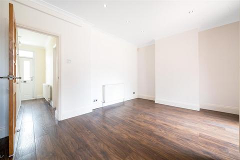 14 Gaitskell Road, London, SE9 2DL