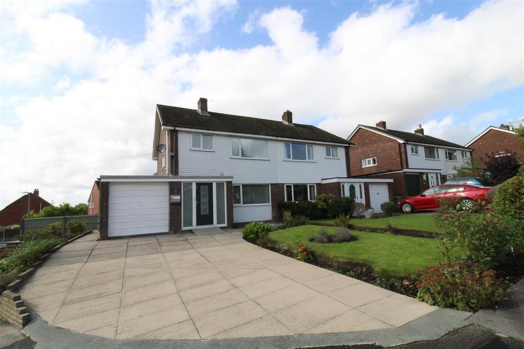 Malvern Close, Horwich, Bolton 3 bed semidetached house for sale £