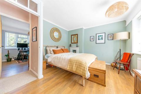 119 Castlecombe Road, London, SE9 4AS