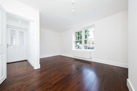 34 Ravensworth Road, London, SE9 4LW