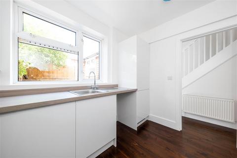 34 Ravensworth Road, London, SE9 4LW
