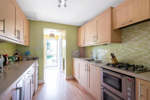 7 Thaxted Road, London, SE9 3PU