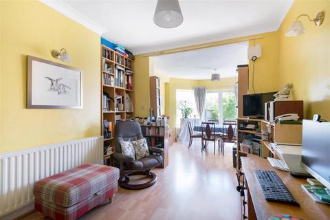 7 Thaxted Road, London, SE9 3PU