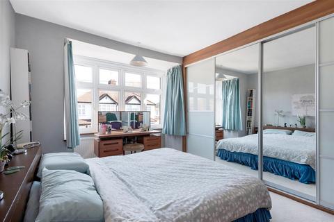 7 Thaxted Road, London, SE9 3PU