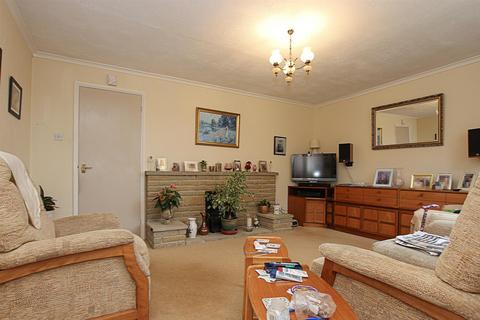 33 Spring Close, Burwell, Cambridge, CB25 0HF