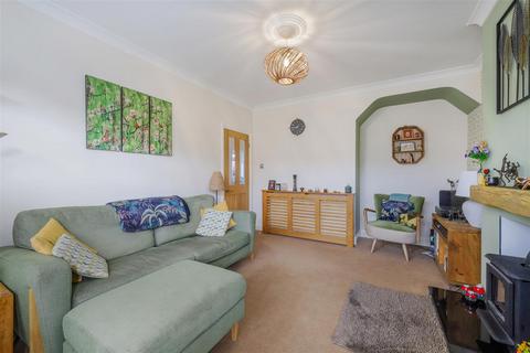 3 bedroom semi-detached house for sale, Greenhayes Avenue, Banstead