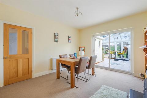 3 bedroom semi-detached house for sale, Greenhayes Avenue, Banstead