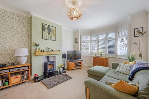 3 bedroom semi-detached house for sale, Greenhayes Avenue, Banstead