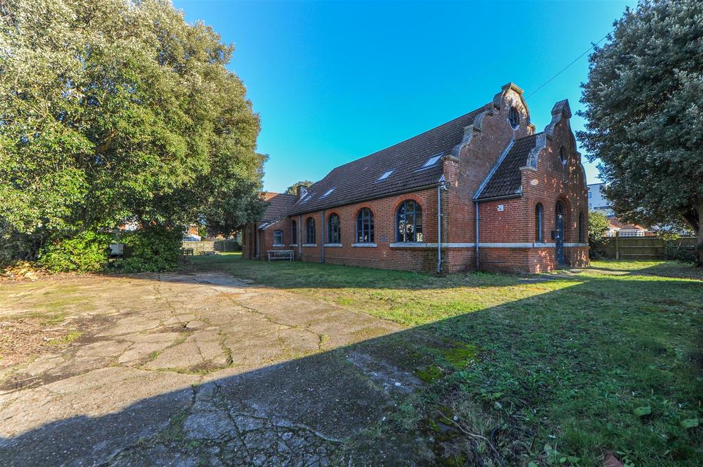 Queens Road, Littlestone, New Romney 5 bed character property for sale