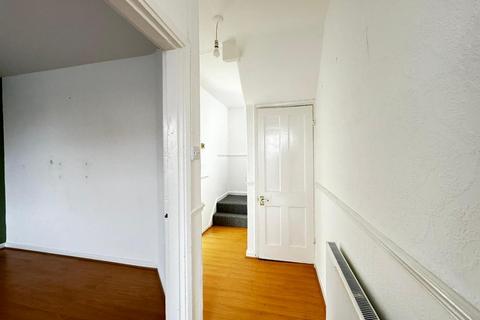 2 bedroom terraced house to rent, Launcelot Road, Bromley