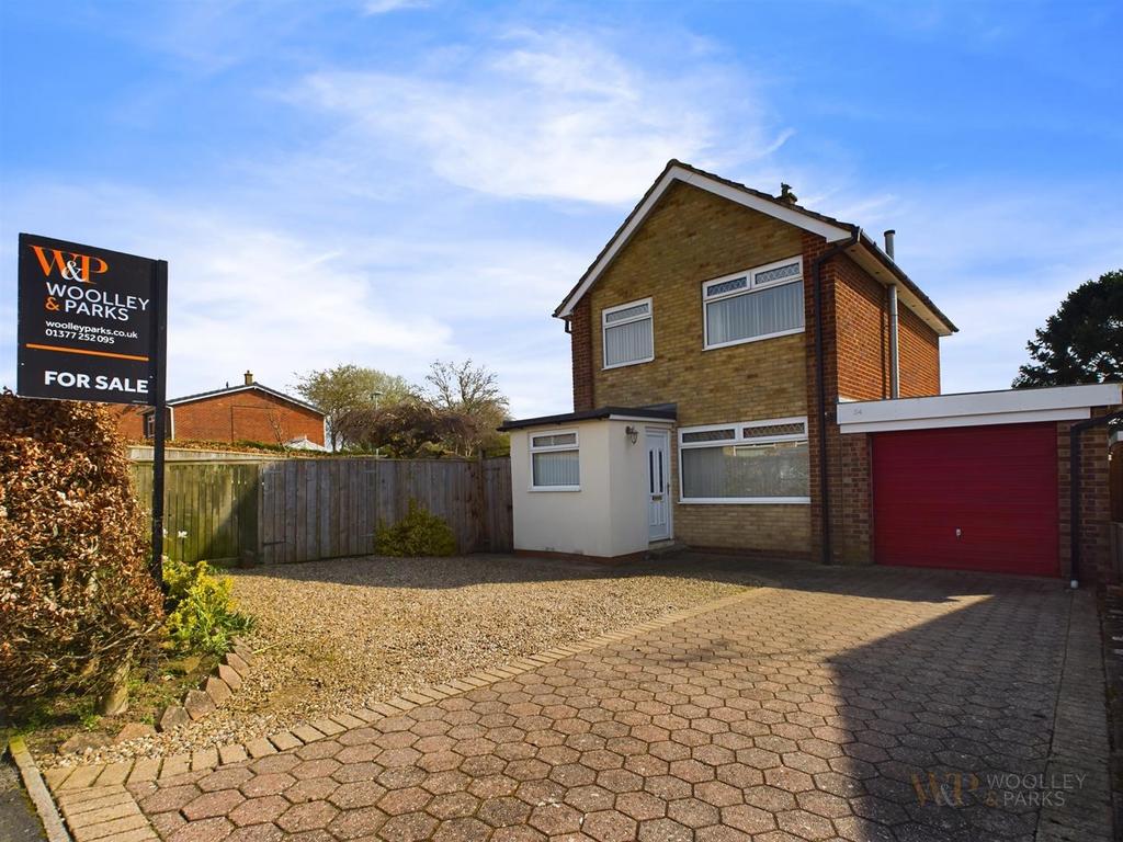 Park Avenue, Driffield 3 bed detached house £275,000