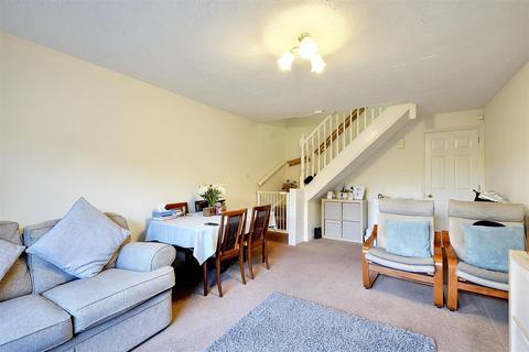 2 bedroom semi-detached house for sale - Sussex Close, Giltbrook, Nottingham