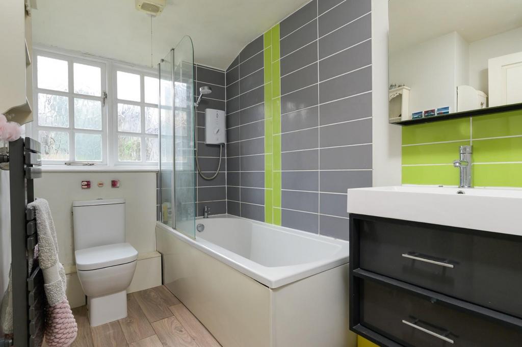 77 Bailbrook Lane-21.jpg