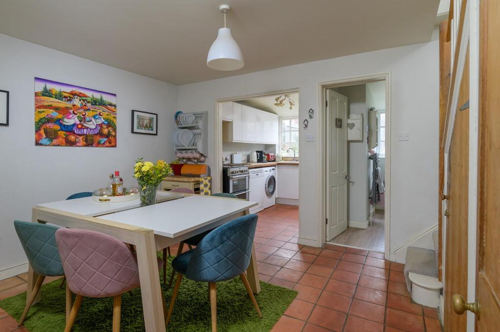 77 Bailbrook Lane-19.jpg