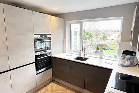 142 Clarence Road, Sutton Coldfield, B74 4LA