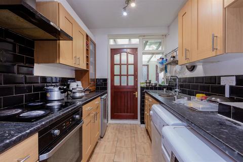 2 bedroom terraced house for sale, Lydsey Close, Slough