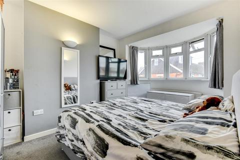9 Brook Close, Worthing, BN11 2QW