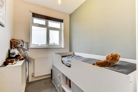 9 Brook Close, Worthing, BN11 2QW