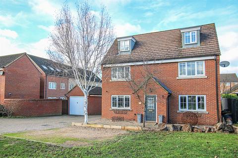 9 Bittern Grove, Soham, Ely, CB7 5FR