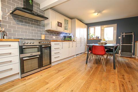 9 Bittern Grove, Soham, Ely, CB7 5FR