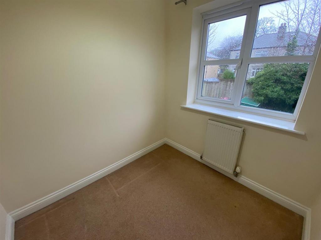 BEDROOM.jpg
