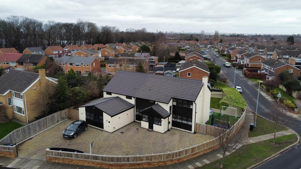 Hall Drive, Middlesbrough 5 bed detached house £650,000