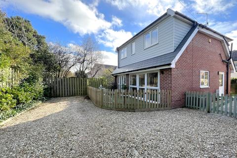 3 bedroom detached house for sale - 47a Mount Pleasant Road , POOLE, BH15