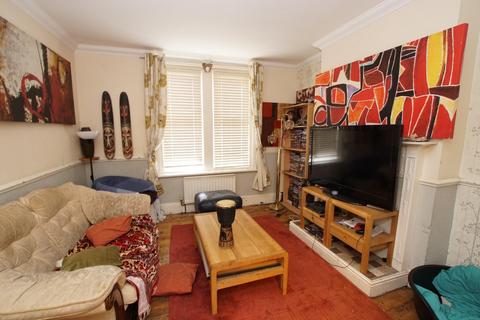 4 bedroom end of terrace house for sale, Hoad Road, Eastbourne BN22