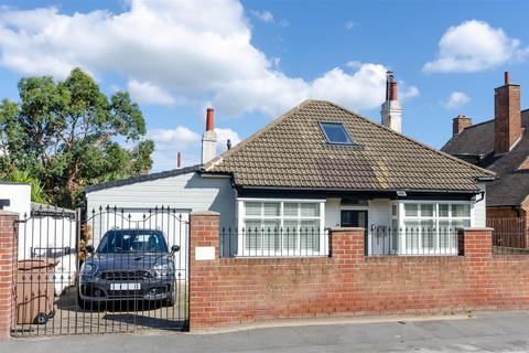 4 bedroom detached bungalow for sale, Hull Road, Withernsea