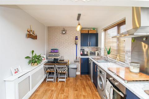 16 Long Causeway, Stanley, Wakefield, WF3 4JA