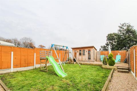 16 Long Causeway, Stanley, Wakefield, WF3 4JA