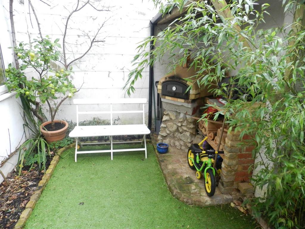 Garden, Trafalgar Street, Eden Harper SW11