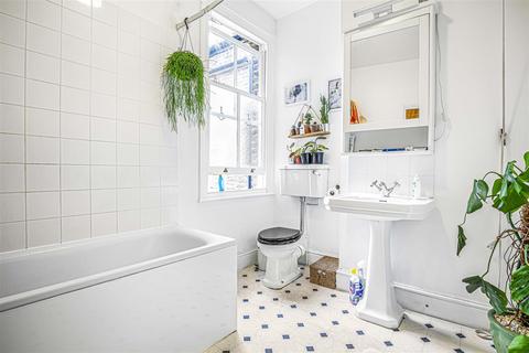 186 Trafalgar Street, London, SE17 2TP
