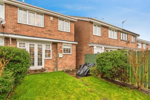 3 bedroom semi-detached house for sale, Lawns Croft, New Farnley, LS12 5RL