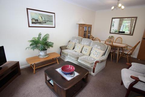 2 bedroom bungalow for sale, 1 Alexandra Way, Thornbury