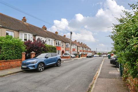 11 Deacons Drive, Portslade, Brighton, BN41 2FJ