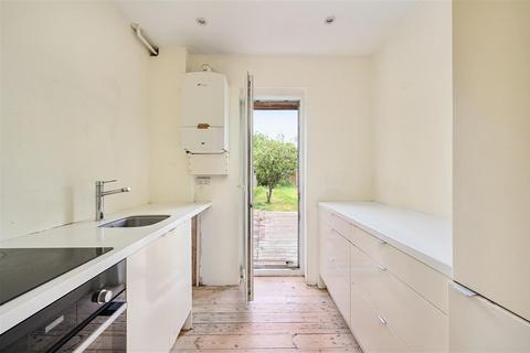 11 Deacons Drive, Portslade, Brighton, BN41 2FJ