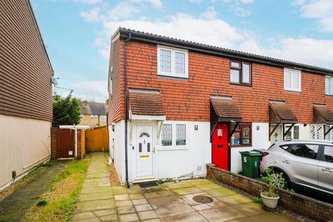 2 bedroom house for sale - Tiptree Close, Chingford