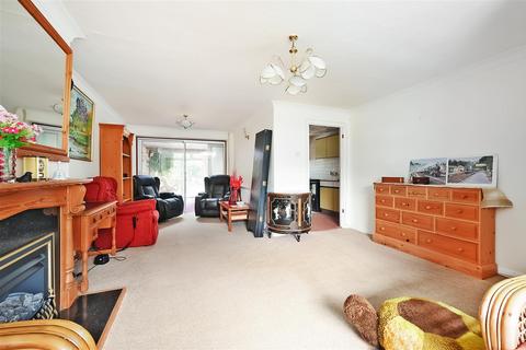 10 Highdown Close, Southwick, Brighton, BN42 4QW