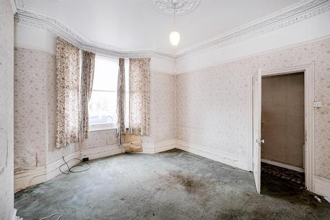1 bedroom flat for sale, Spratt Hall Road, Wanstead
