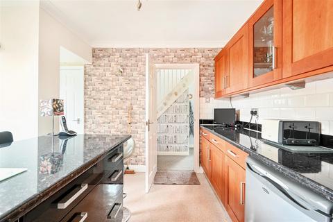 56 Downsway, Southwick, Brighton, BN42 4WB