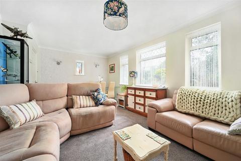 56 Downsway, Southwick, Brighton, BN42 4WB