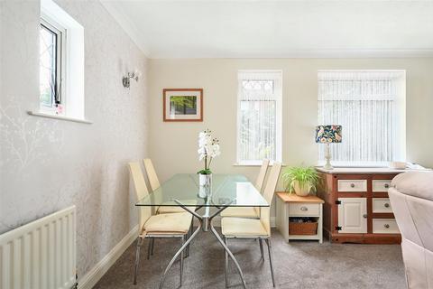 56 Downsway, Southwick, Brighton, BN42 4WB