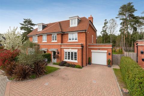 4 bedroom semi-detached house for sale, Kingswood, Ascot