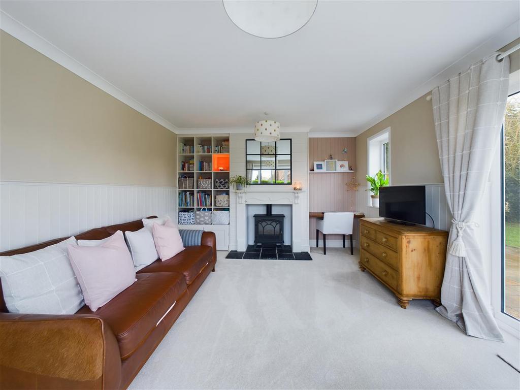Living room/play room