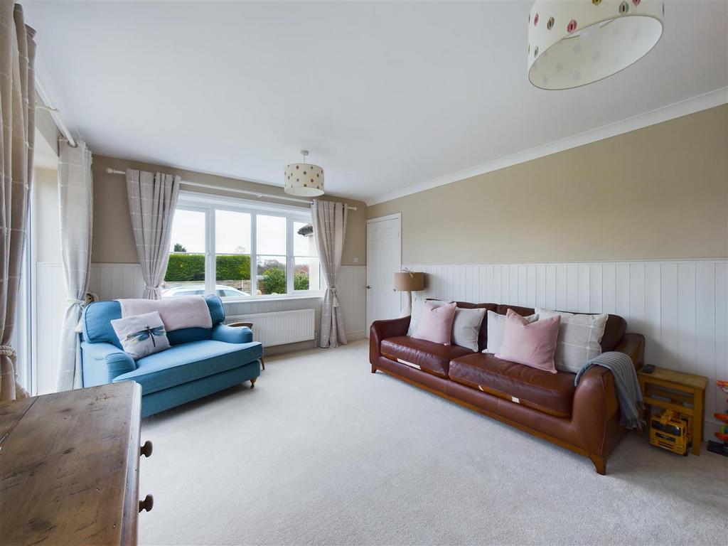 Living room/play room