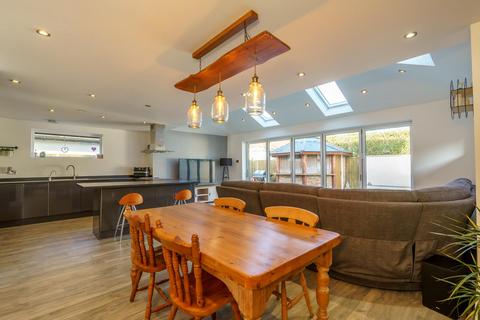 4 bedroom detached house for sale, Pevensey Road, Bognor Regis